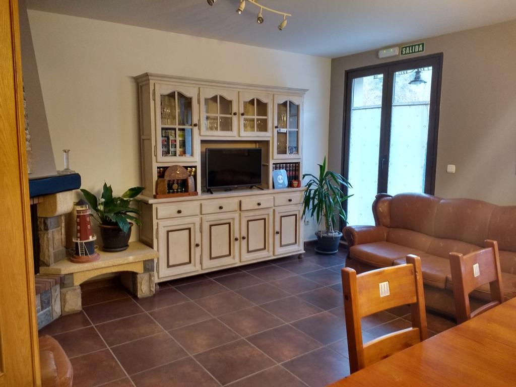 Casa Tau Konuk evi Larrasoana Dış mekan fotoğraf